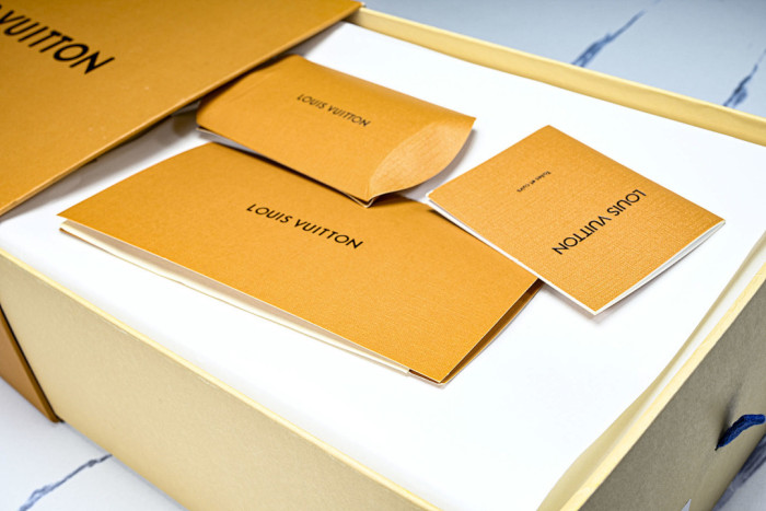 LVT SNEAKERS LVSRS-0111