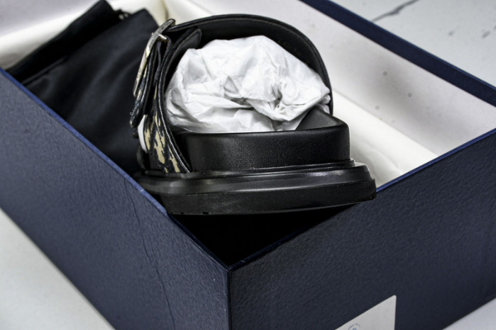 DIOR SLIDES DS-056