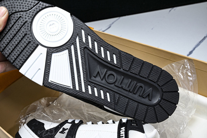 LVT SNEAKERS LVSRS-0136