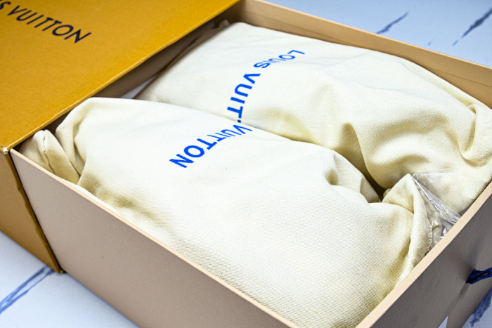 LVT SNEAKERS LVSRS-0149