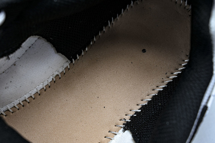 C/O​ SNEAKERS CO-062
