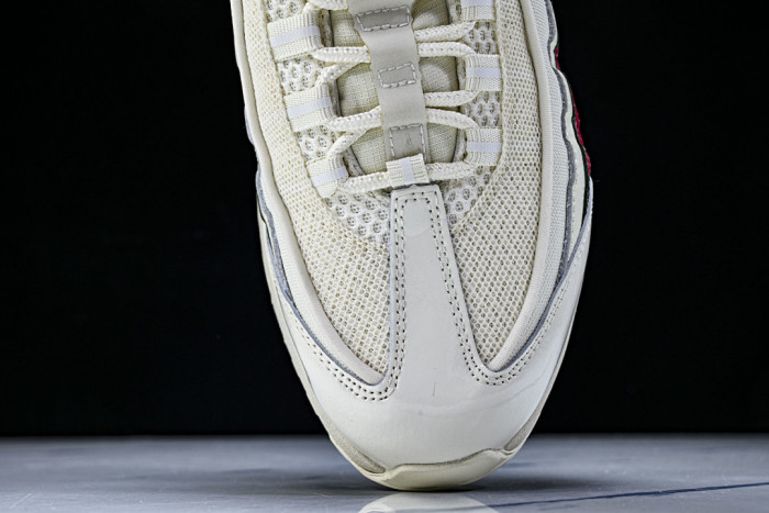 Undefeated x Nike Air Max 95 SP IB4453-100