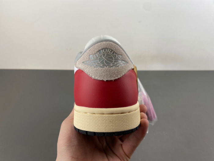 Travis Scott x Air Jordan 1 Low OG XZ6868-005