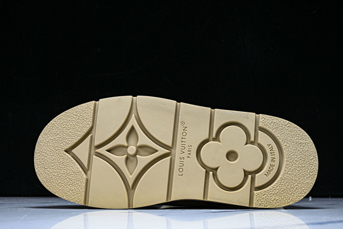 L**V**T* BOOTS LVTBS-057