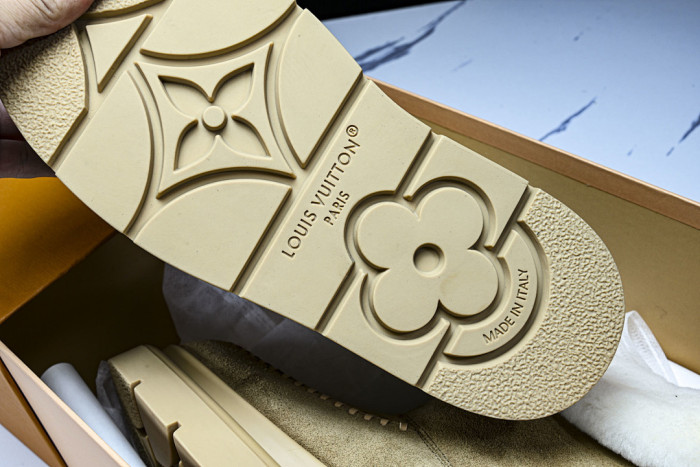 L**V**T* BOOTS LVTBS-057