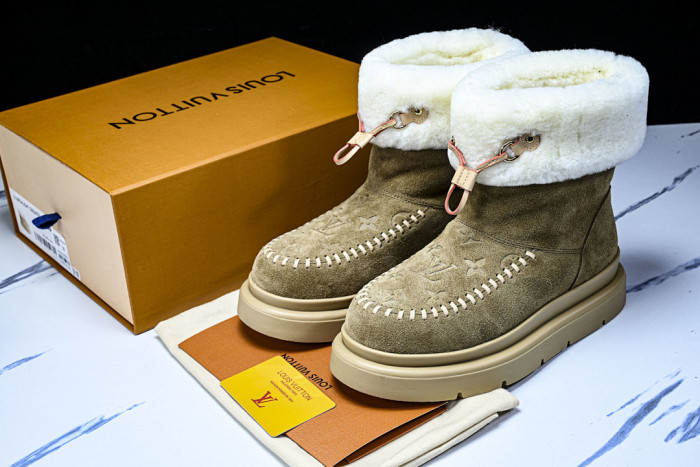 L**V**T* BOOTS LVTBS-057