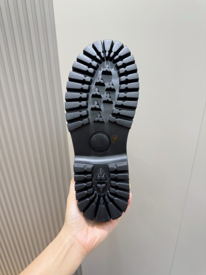 L**V**T* BOOTS LVTBS-051