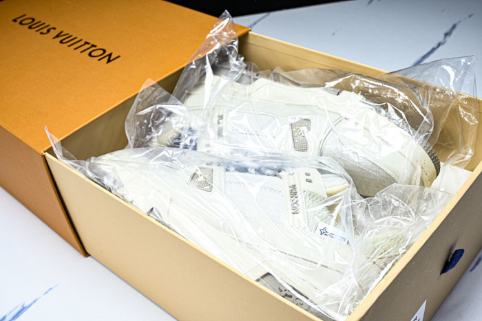 LVT SNEAKERS LVSRS-0140