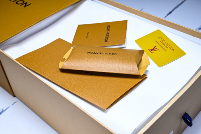 LVT SNEAKERS LVSRS-0074