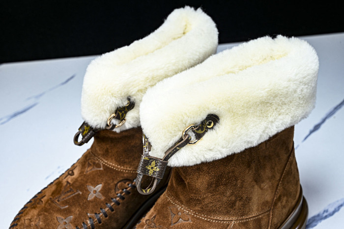 L**V**T* BOOTS LVTBS-055