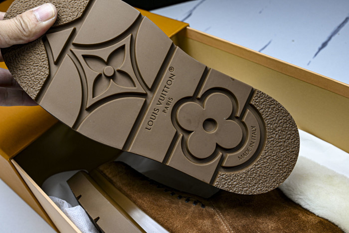 L**V**T* BOOTS LVTBS-055