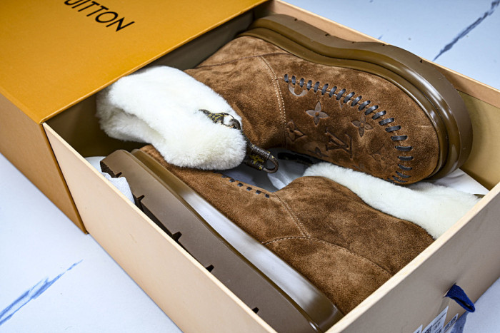 L**V**T* BOOTS LVTBS-055