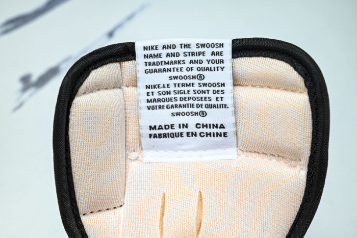 Travis Scott x Air Jordan AJ 1 Low“Canary” DZ4137--700