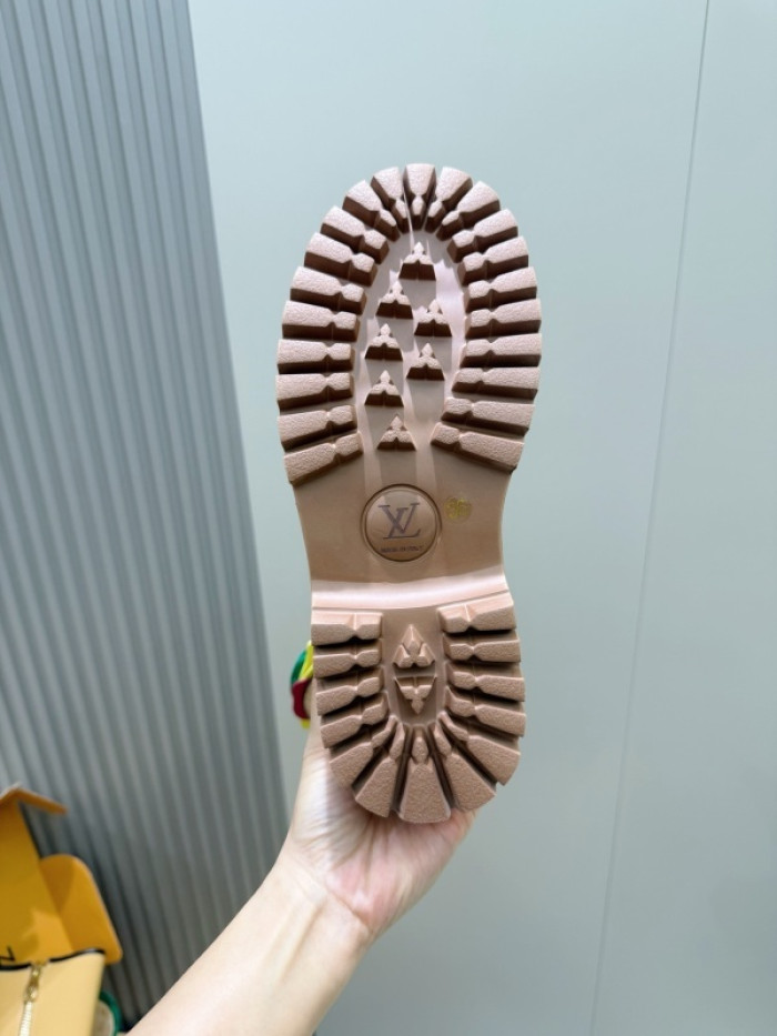 L**V**T* BOOTS LVTBS-054