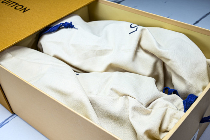 L*VT BUTTERSOFT SHOES LASS-011