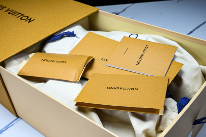 L*VT BUTTERSOFT SHOES LASS-011