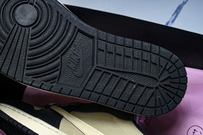 Travis Scott x Air Jordan AJ 1 Low“Canary” DZ4137--700