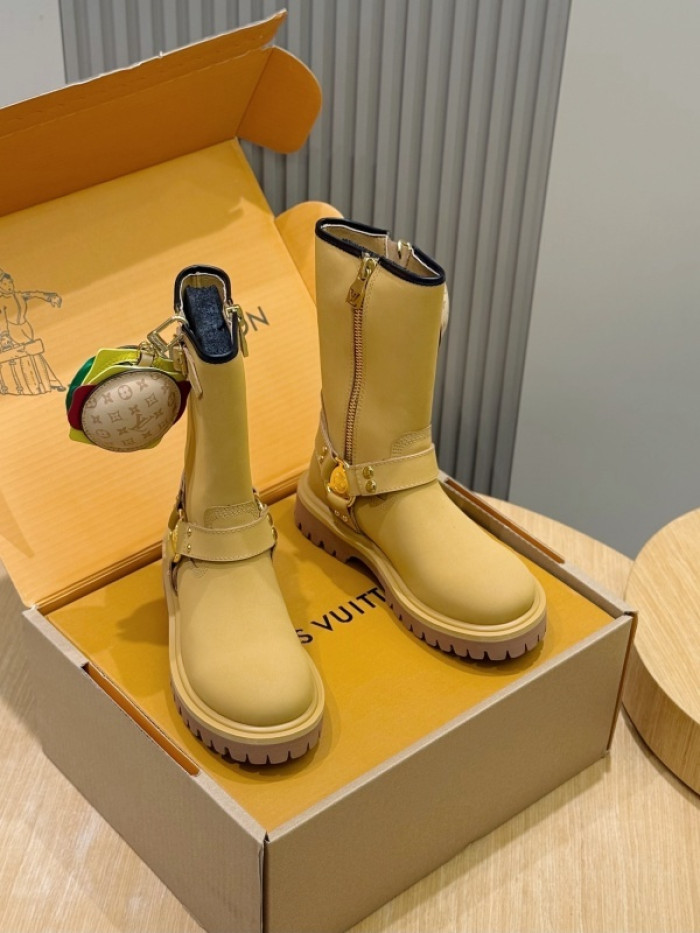 L**V**T* BOOTS LVTBS-054