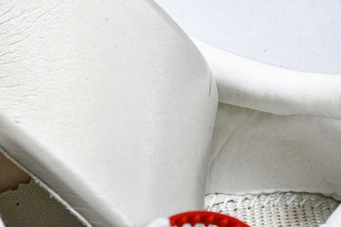 C/O​ SNEAKERS CO-031