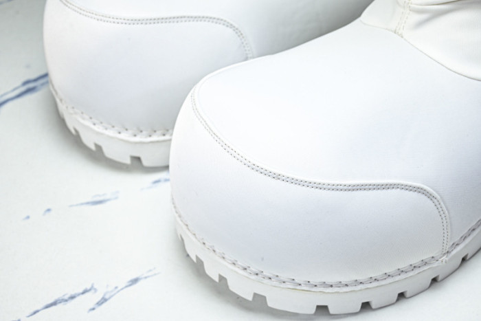 B*ALE*NGA BOOT BSB-043