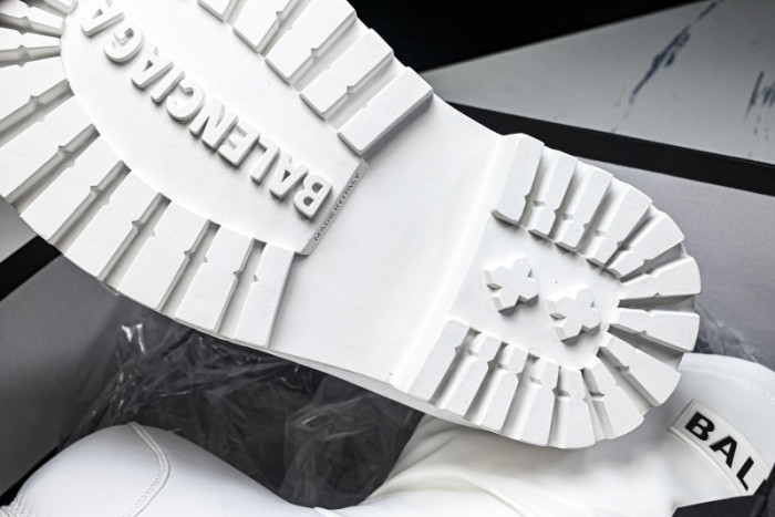 B*ALE*NGA BOOT BSB-043