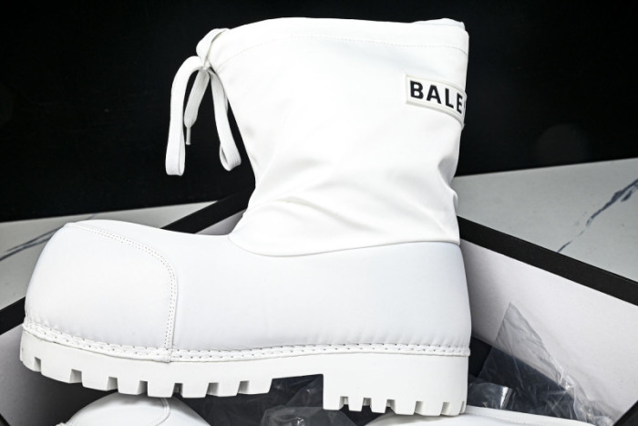 B*ALE*NGA BOOT BSB-043