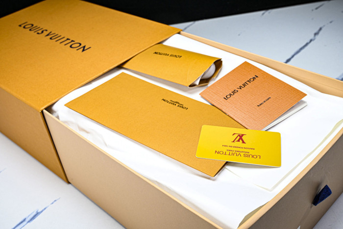 LVT SNEAKERS LVSRS-0138