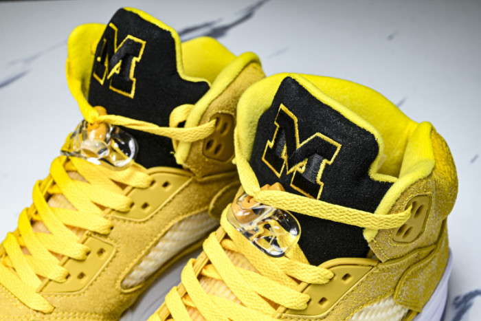 Jordan Air Jordan 5 Retro HQ7978-701