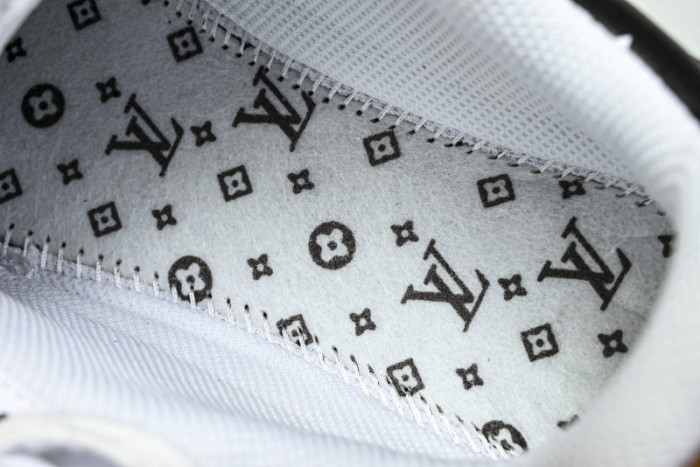 L*VT BUTTERSOFT SHOES LASS-010