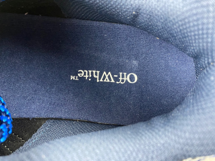 C/O​ SNEAKERS CO-046