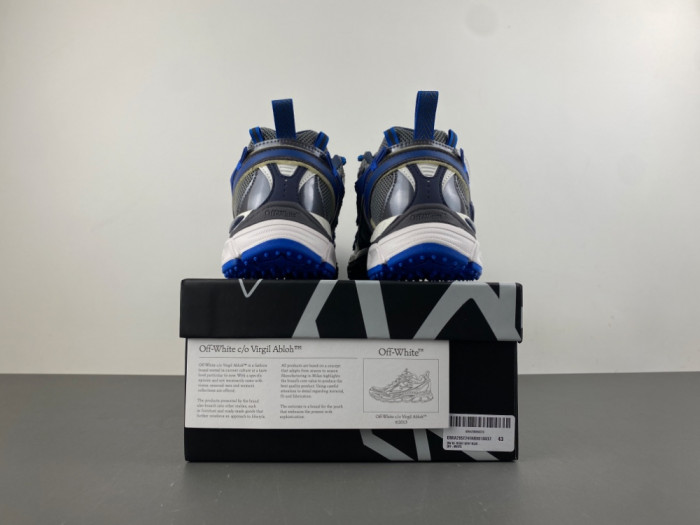 C/O​ SNEAKERS CO-046