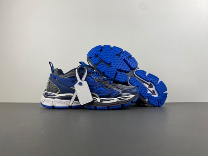 C/O​ SNEAKERS CO-046