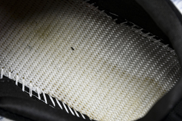 C/O​ SNEAKERS CO-032