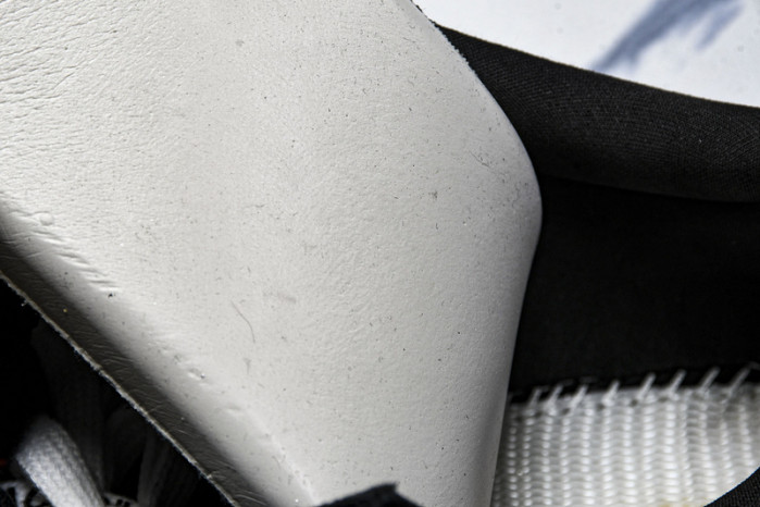 C/O​ SNEAKERS CO-032