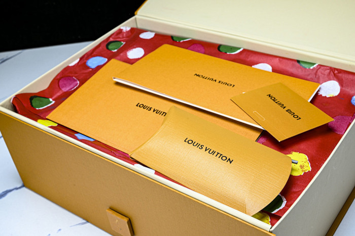 LVT SNEAKERS LVSRS-0103