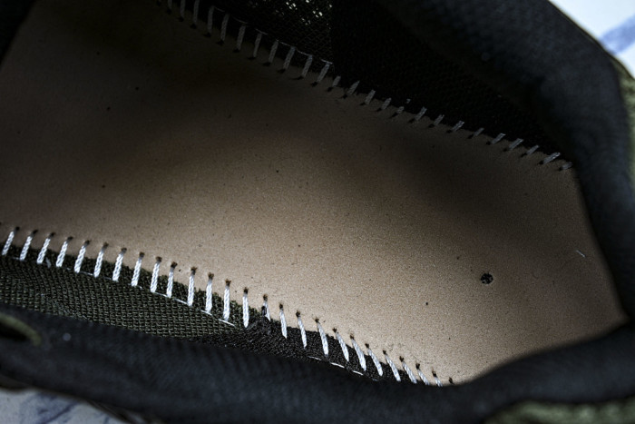 C/O​ SNEAKERS CO-048