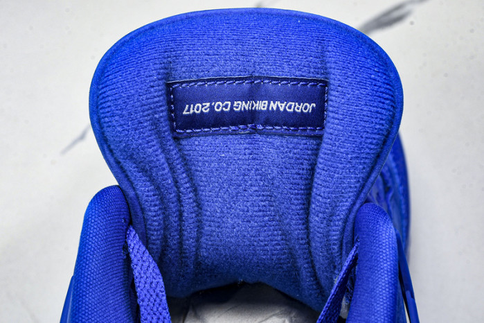 Air Jordan 4 HF4340-400