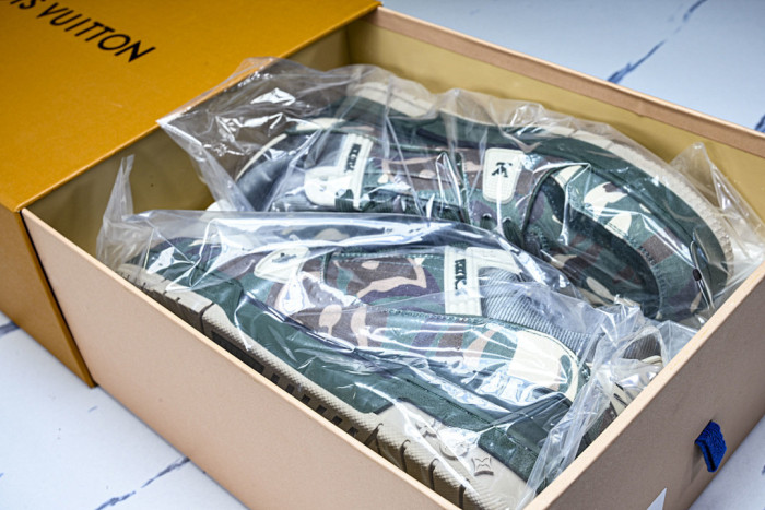 LVT SNEAKERS LVSRS-0097