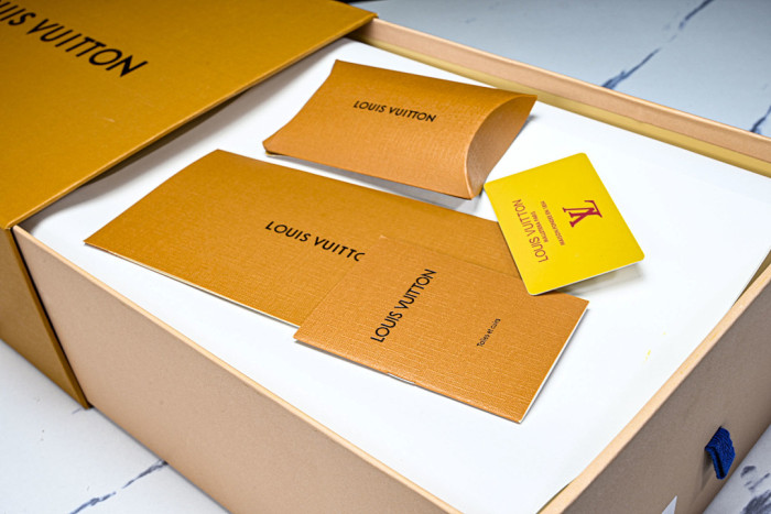 LVT SNEAKERS LVSRS-0097