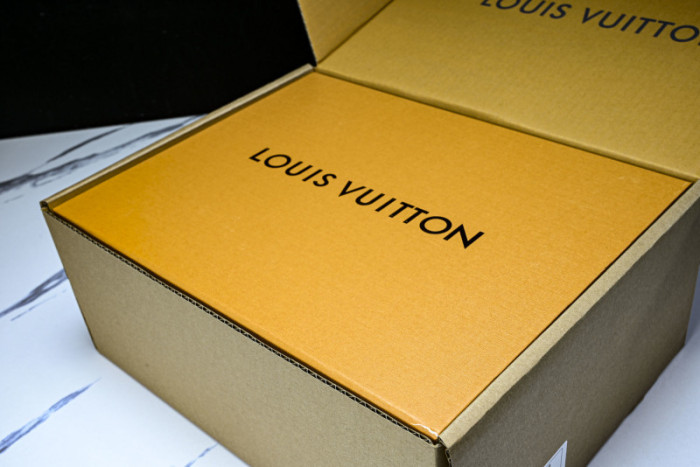 LOU VUIT RUN AWAY LVRA-012