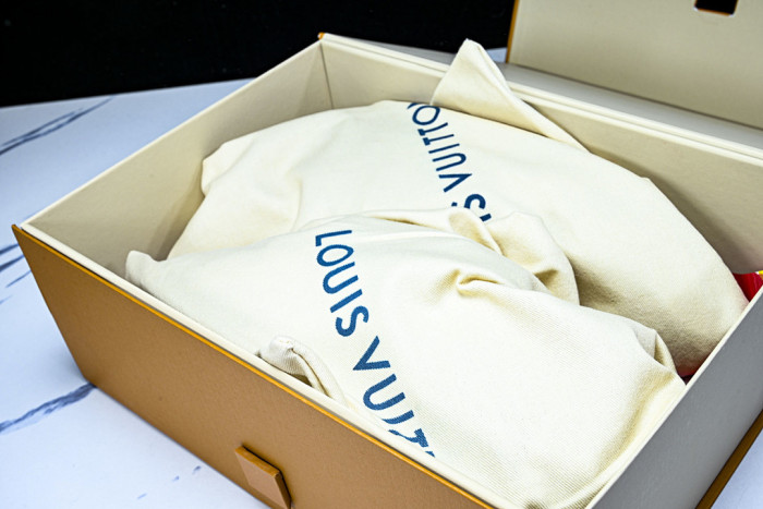 LVT SNEAKERS LVSRS-0102