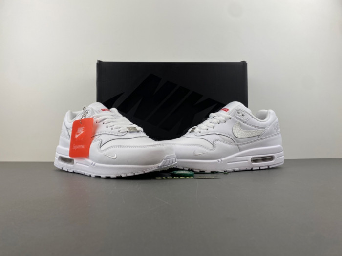 Supreme x Nike Air Max 1