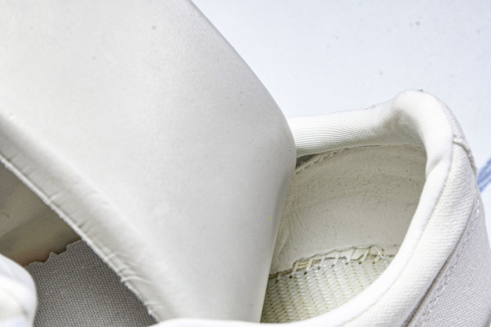 C/O​ SNEAKERS CO-036