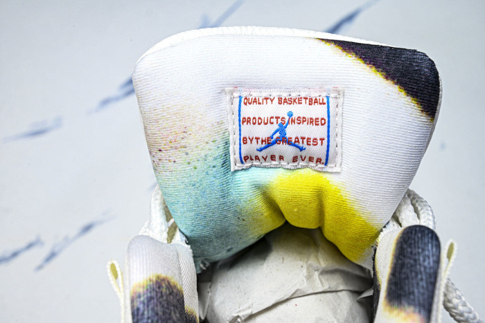 Air Jordan 11 Retro “285” IO8959-133