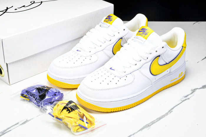 Nike Air Force 1 x Kobe Retro FZ1151-100