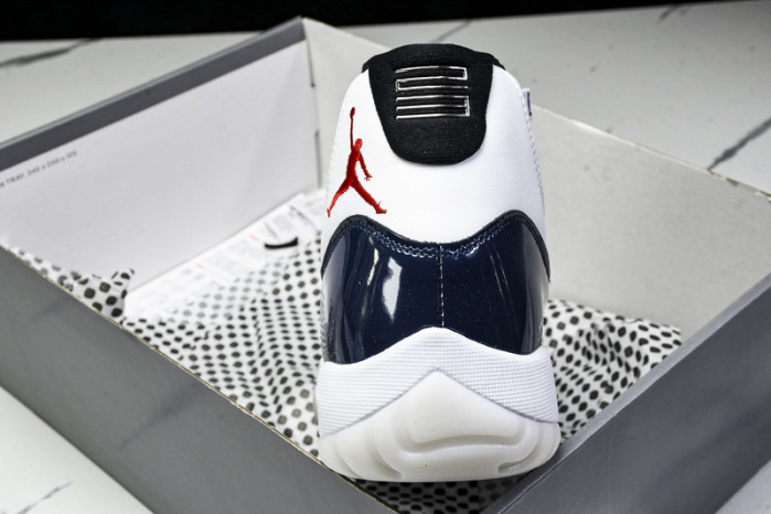 Air Jordan 11 LH0296-400