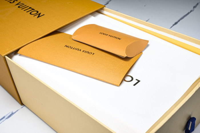 LVT SNEAKERS LVSRS-0084