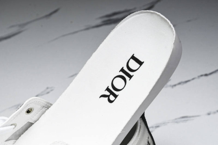 DR B23 LOW-TOP SNEAKERS DRLT-012