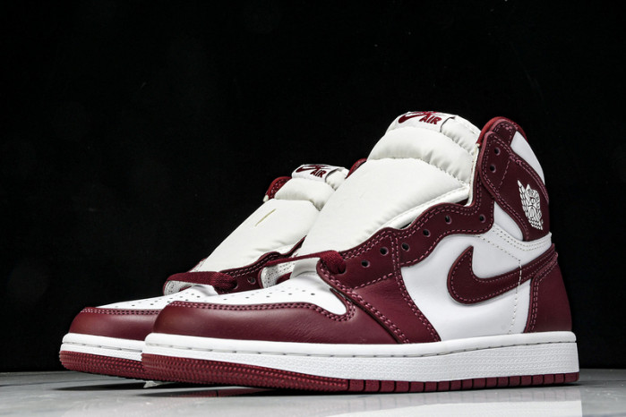 Air Jordan 1 High "Dune Red" DZ5485-160