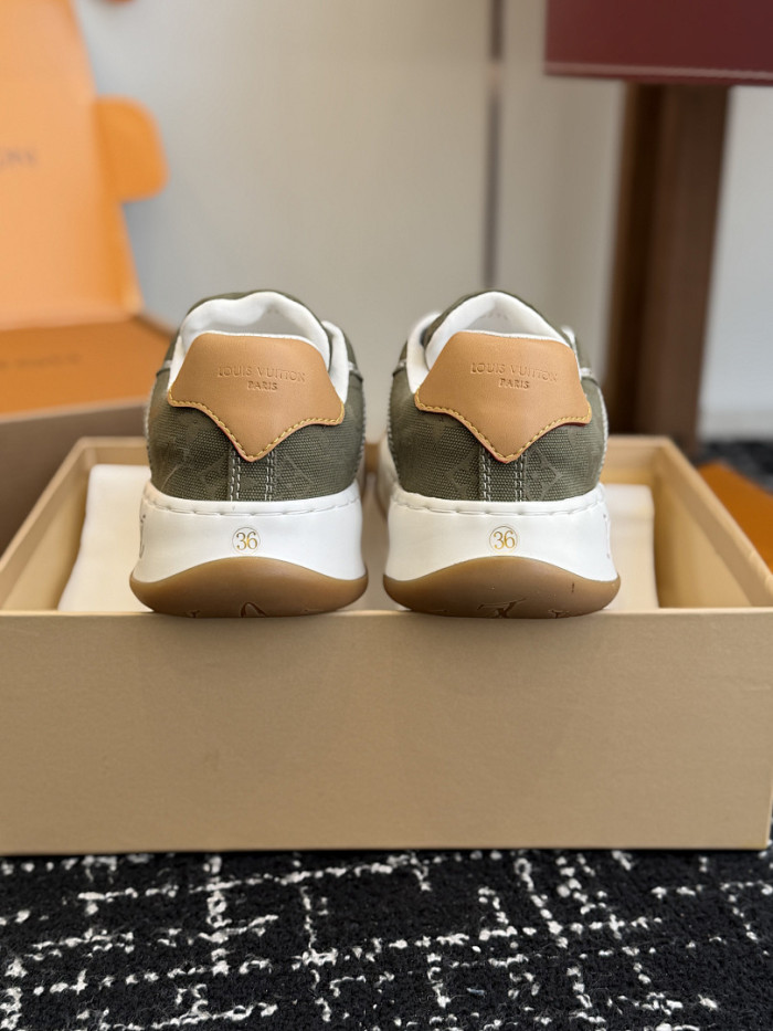 L*VT TILTED LVTTD-002